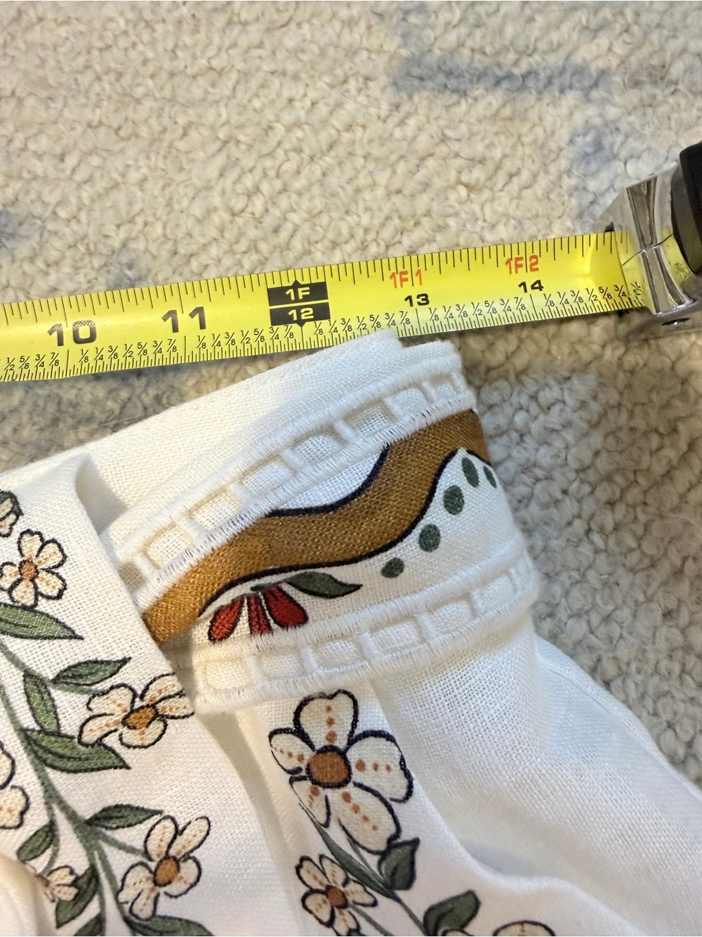 Farm Rio XS NWT White Floral Embroidered Scallop-Hem Women’s Shorts - Picture 5 of 8